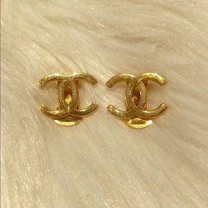 CHANEL classic clip on earrings